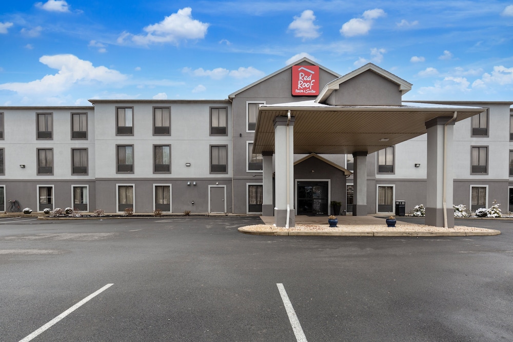 Red Roof Inn & Suites Bloomsburg Mifflinville - photo 33