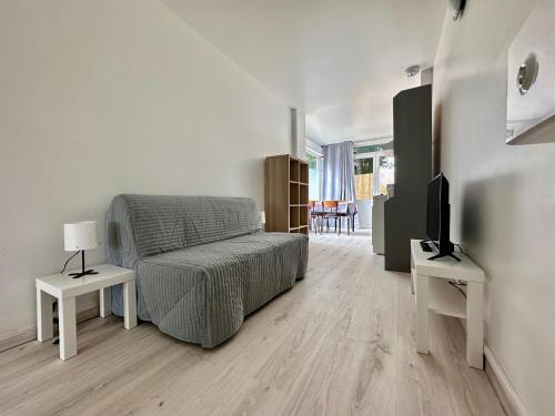 001 T2 Immeuble Perseverance — hotel in Conflans-En-Jarnisy