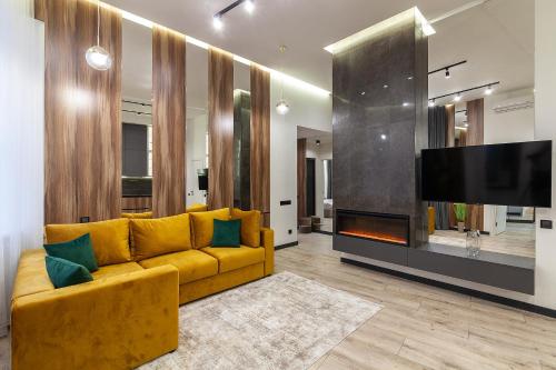 Royal apartment on Leontovicha 7 2 — 4-Star Luxury Hotel in Lviv, Ukraine