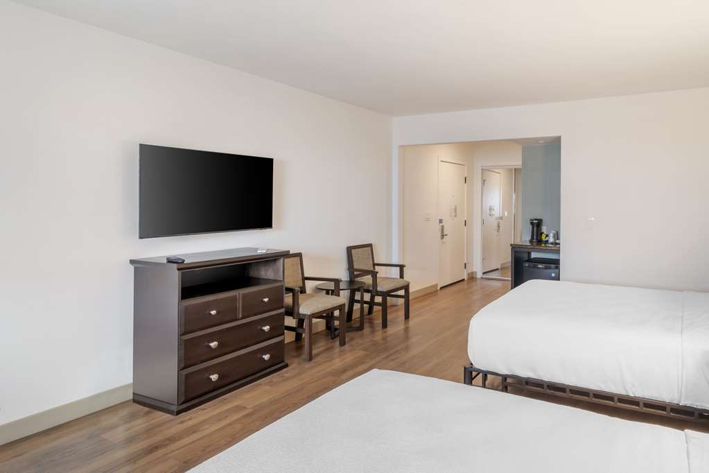 Best Western at Ventura Pier - photo 28