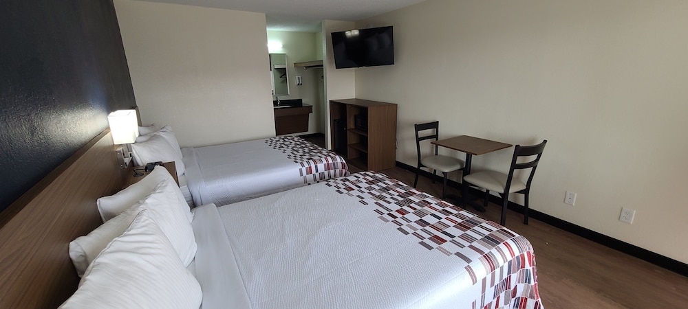 Red Roof Inn Byron - photo 14