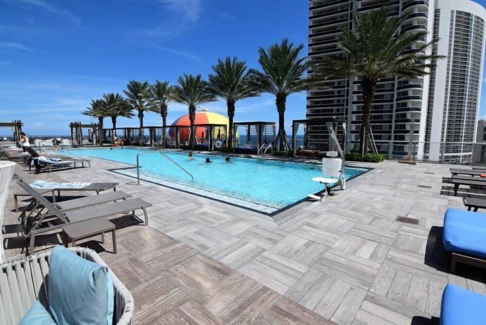 Ocean And Bay Views 1 Bed 1 Bath @ Hyde Resort - photo 25