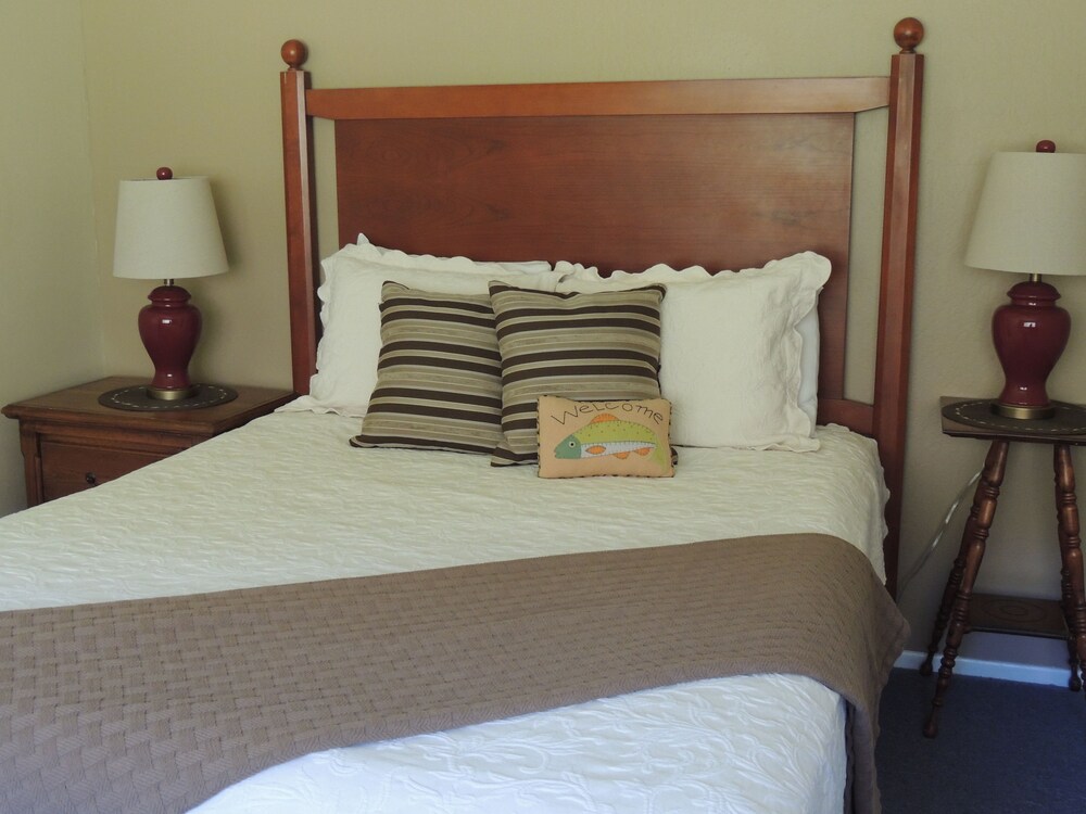 Indian Creek Lodge - photo 9