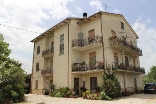 L'Ortolano Apartments — 4-Star Luxury Hotel in Spoleto, Italy