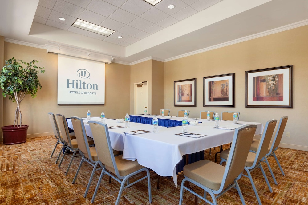 Hilton Fort Wayne at the Grand Wayne Convention Center - photo 39
