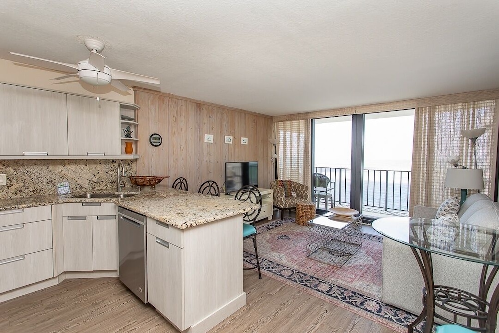 Royal Garden Resort 1406 2 Bedroom Condo by RedAwning - photo 10
