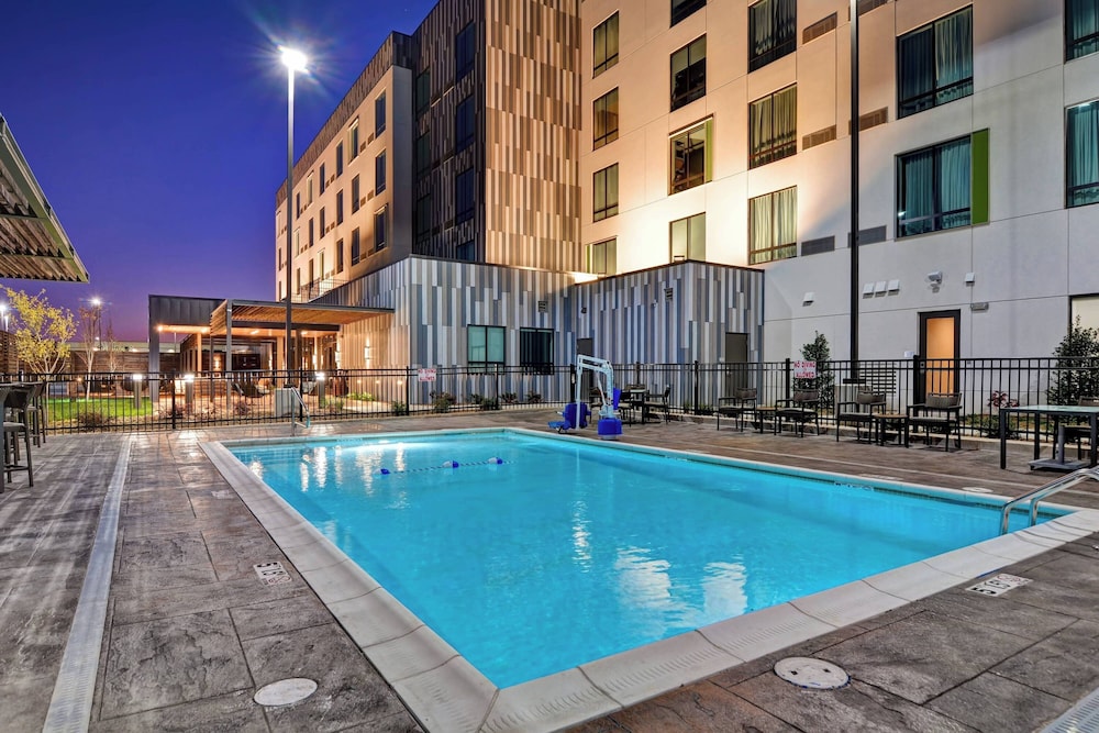 Courtyard by Marriott Bentonville Rogers Promenade - photo 22