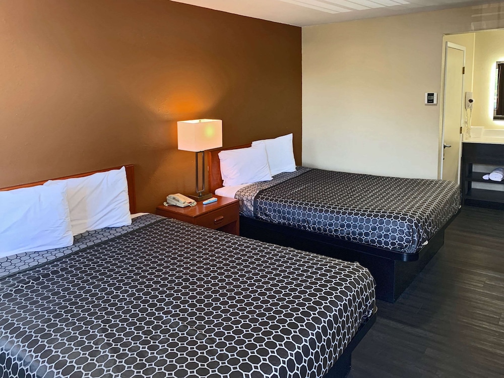 Rodeway Inn Sacramento University Area - photo 8