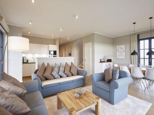 Reetland am Meer Luxus Reetdachvilla mit 3 Schlafzimmern Sauna und Kamin F12 in Dranske, Germany