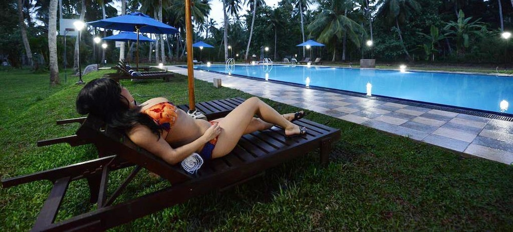 Oreeka Katunayake Airport Transit Hotels - carbon neutral hotel in Negombo