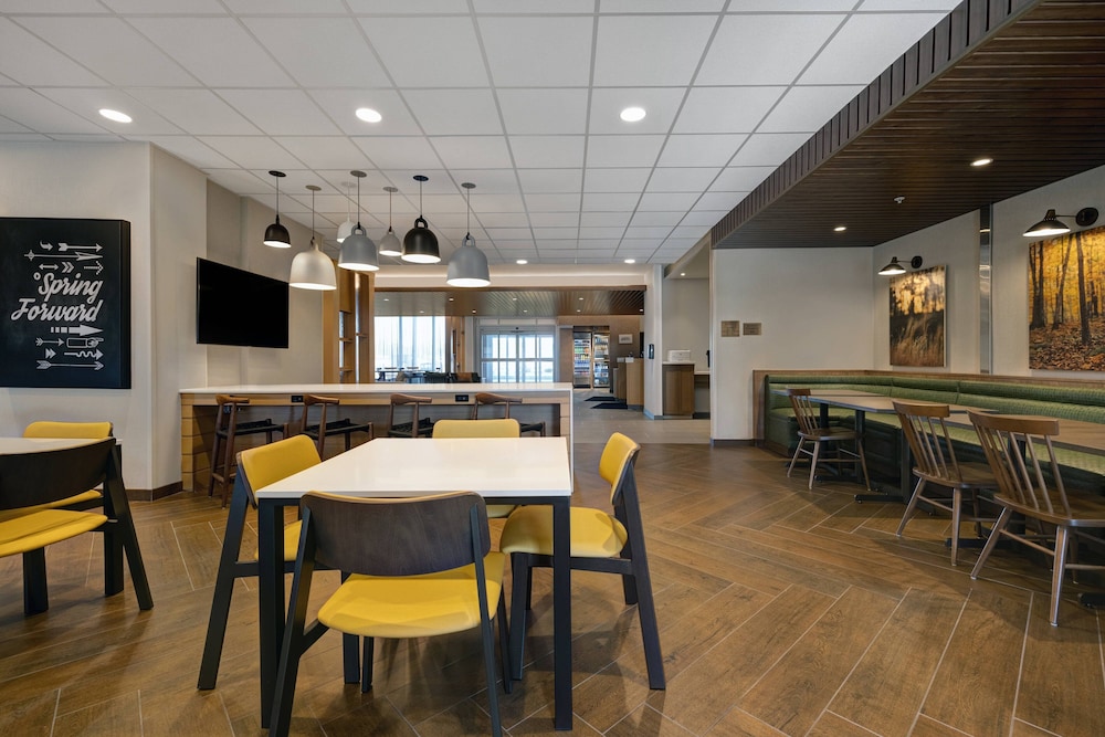 Fairfield Inn & Suites by Marriott Denver Airport at Gateway Park - photo 44