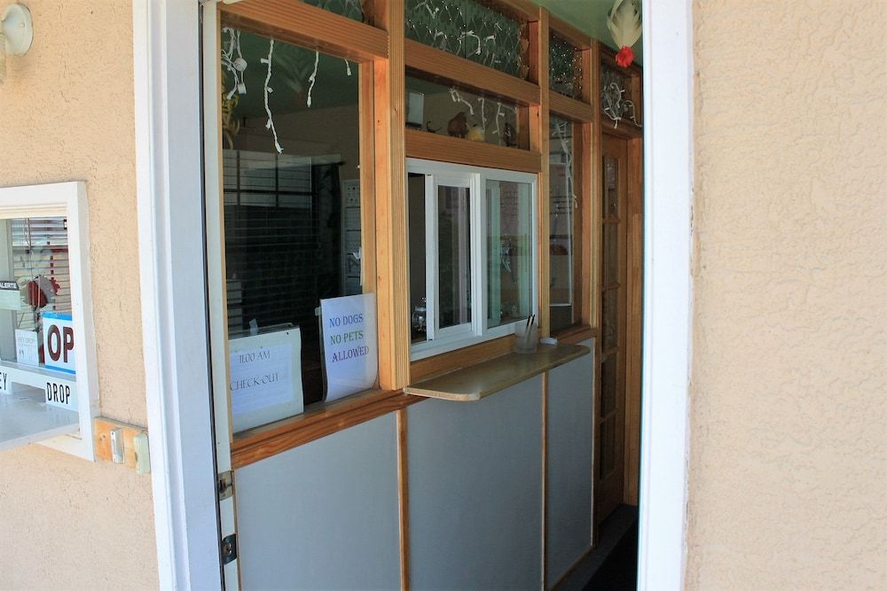 Adobe Inn Motel - photo 15