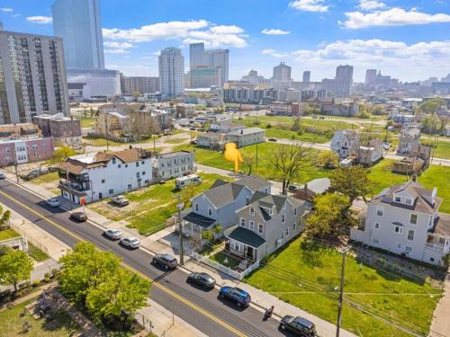 Renovated Ranch Style 6BR 4BA Duplex Beach House — 4-Star Luxury Hotel in Atlantic City, United States
