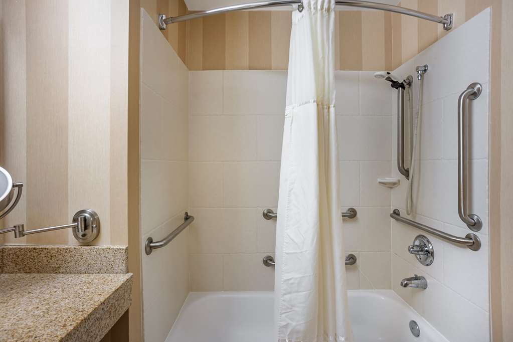 Best Western Plus University Park Inn & Suites - photo 16