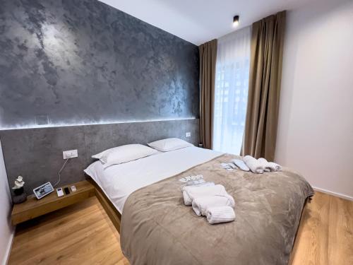 Luminosa Smart Luxury Apartment in Aviatiei Free Parking EV Station — 4-Star Luxury Hotel in Bucharest, Romania