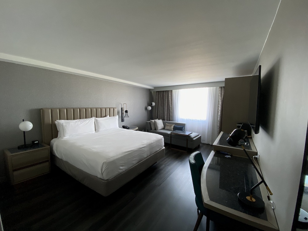 DoubleTree by Hilton San Francisco South Airport Blvd - photo 11