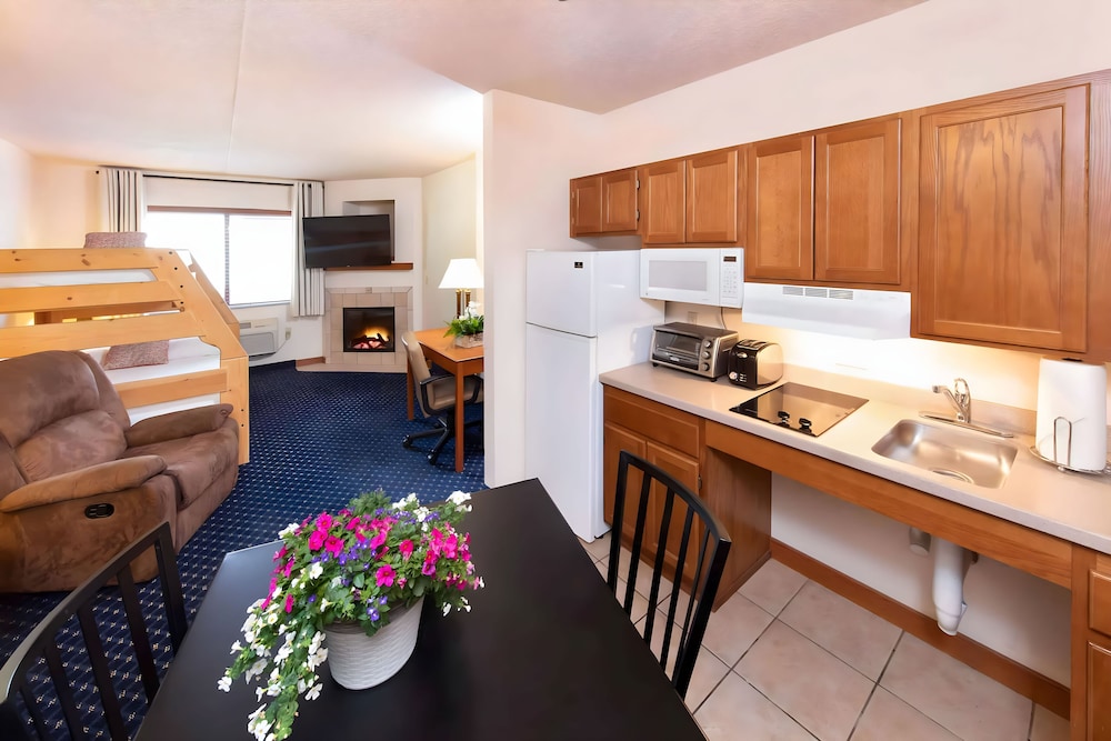Hotel Glenwood Springs - photo 51