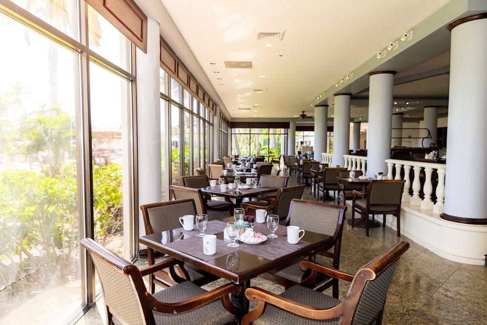 Hilton Palm Beach PBI - photo 107