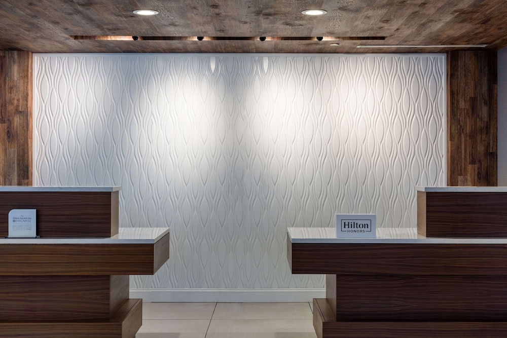 Hilton Garden Inn Islip MacArthur Airport - photo 4