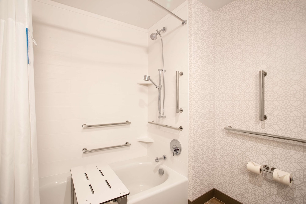 Hampton Inn & Suites North Port - photo 21