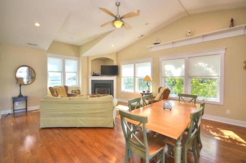 107 SE 55th Street - photo 3