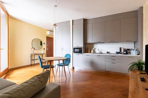 GuestHost Giudecca Charming Flat X2 with Terrace — 4-Star Luxury Hotel in Venice, Italy