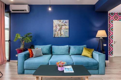 Art inspired Modern Flat near VAKE PARK with WIFI