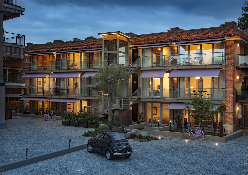 Rivetto Suites — 4-Star Luxury Hotel in Alba, Italy