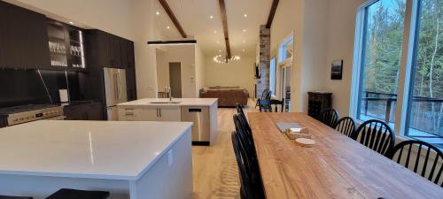 Fernie Escape Mountain Home on the Ski Hill — 4-Star Luxury Hotel in Fernie, Canada