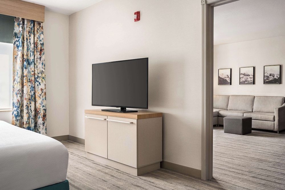Hilton Garden Inn Fort Collins - photo 22