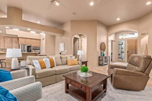 Rio Verde Retreat Well Appointed Three Bedroom Three Bath — 4-Star Luxury Hotel in Rio Verde, United States