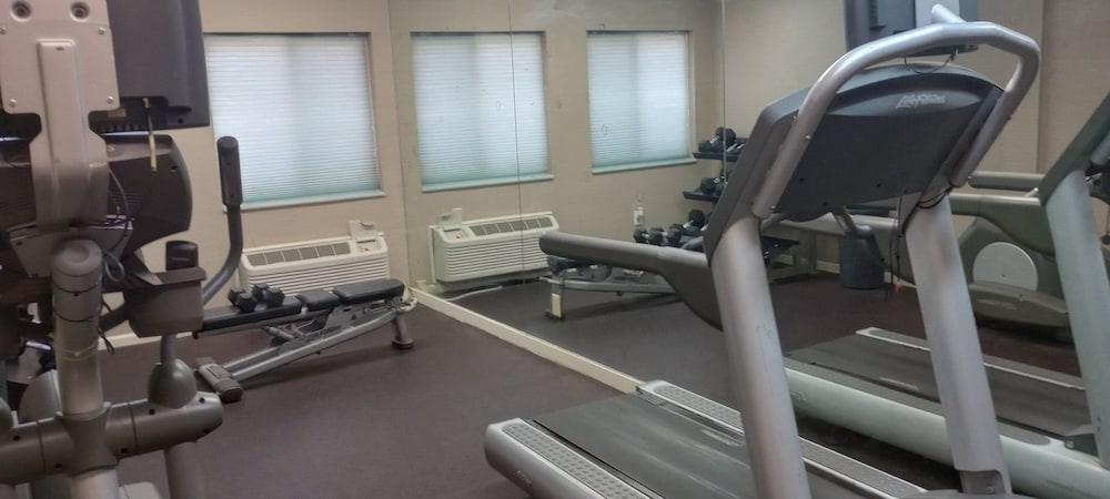 Red Roof Inn Clifton Park - photo 35