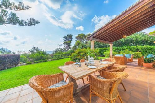 Villa Es Pinaro Beach Front — Son Servera — photo 2