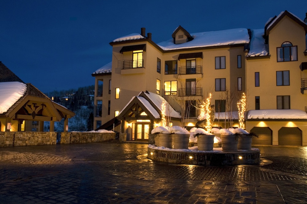 Chamonix — 4-Star Luxury Hotel in Snowmass Village, United States