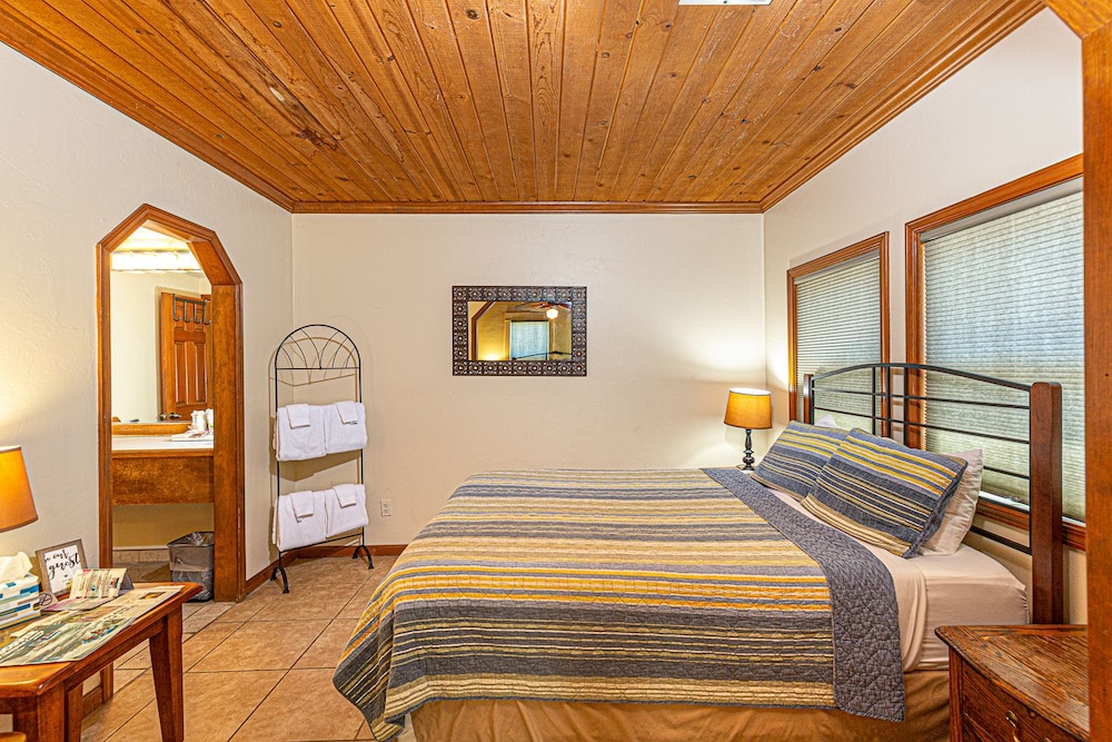 River Rock Inn - photo 6