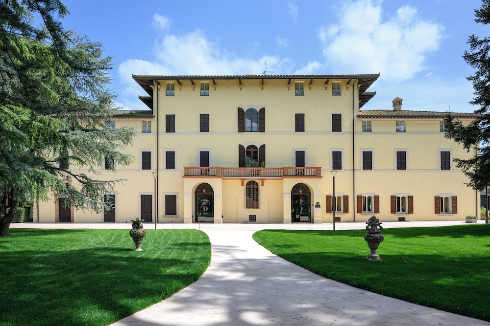 Posta Donini 1579 UNA Esperienze — 4-Star Luxury Hotel in Perugia, Italy