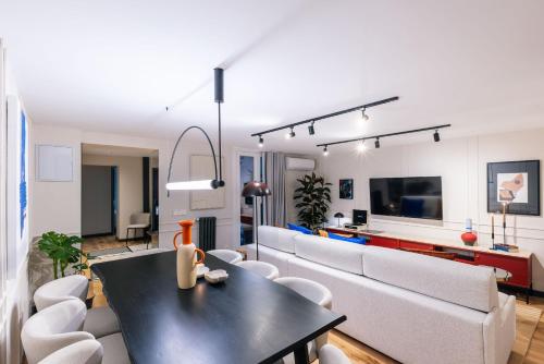 Stylish 4 suites patio luxury apartment Gran Via — 4-Star Luxury Hotel in Madrid, Spain