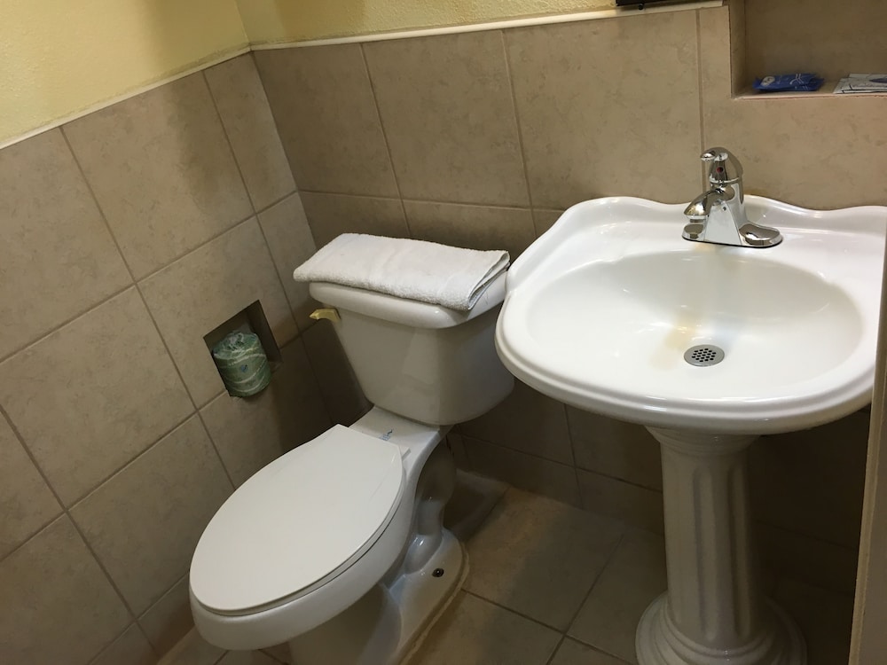 Blarney Inn - photo 24
