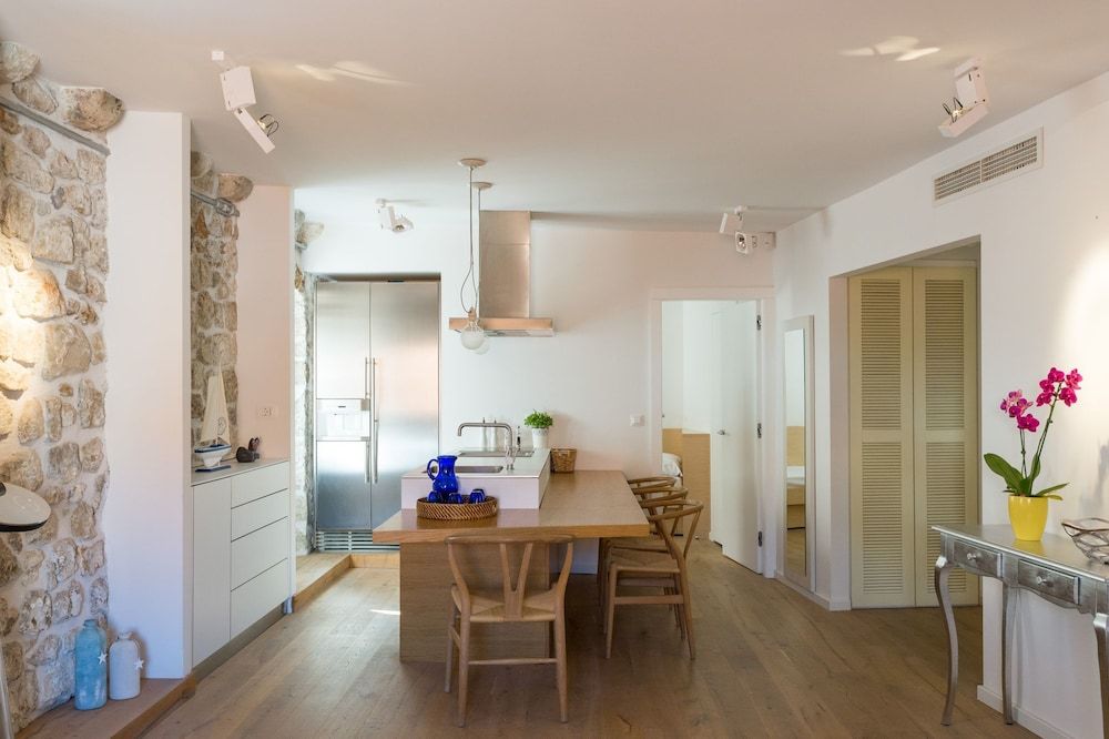 Festa Apartments & Rooms