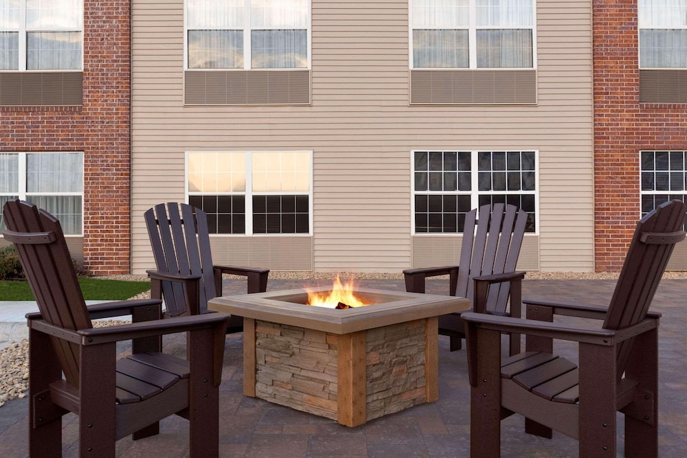Country Inn Suites Rochester South Mayo Clinic — Rochester