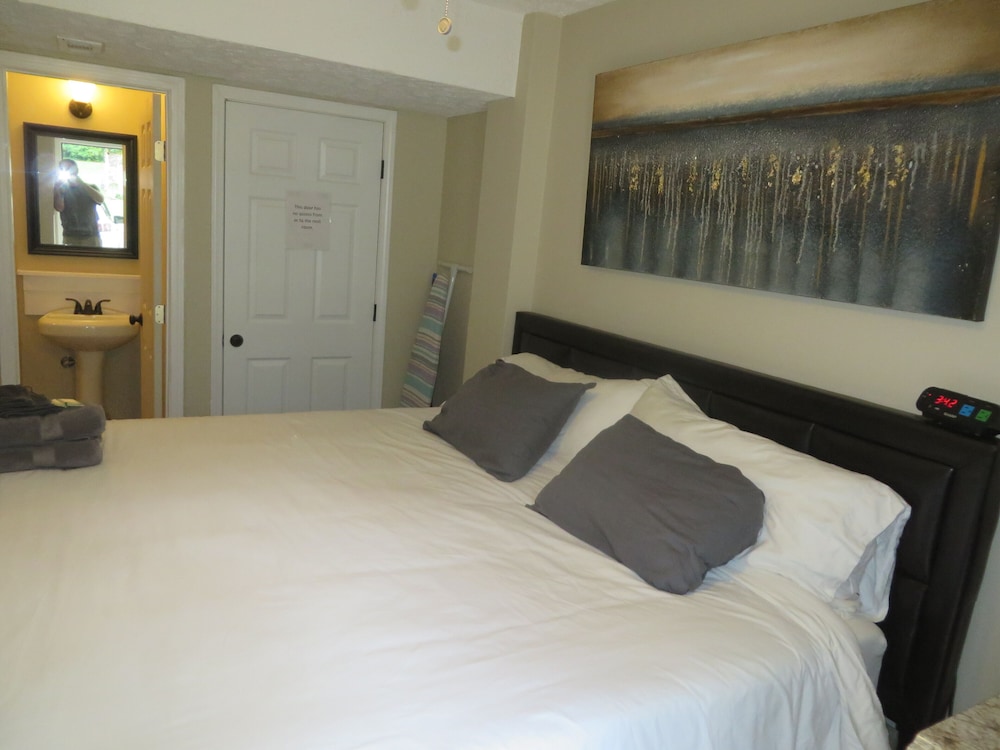 The King Suites - photo 18