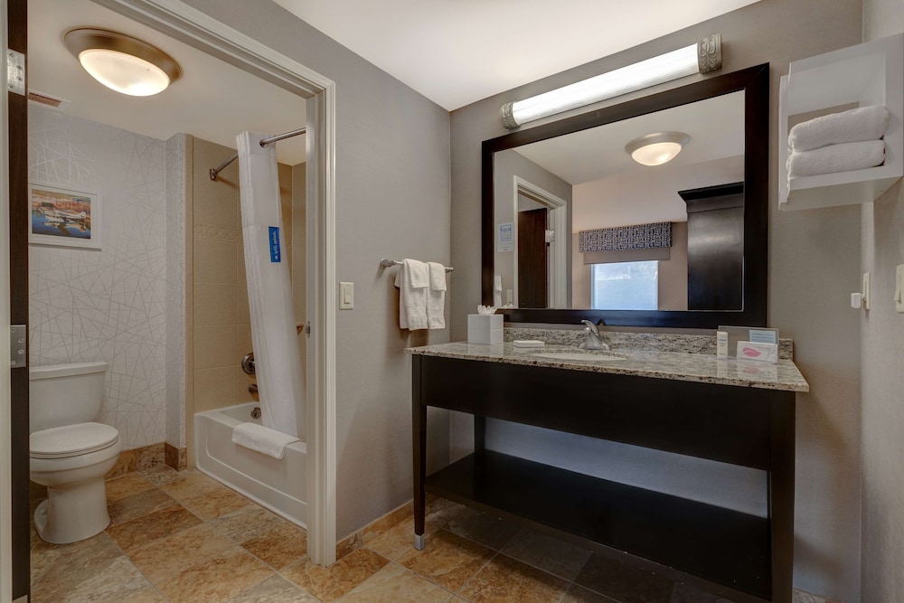 Hampton Inn & Suites Seattle Federal Way - photo 40