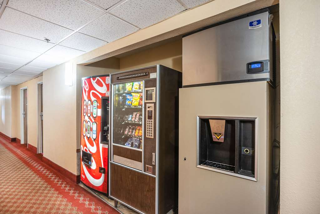 Econo Lodge Princeton - photo 39