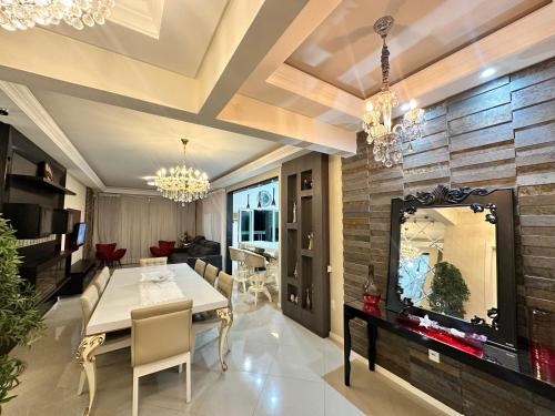 Tropical Palace in Itapema, Brasil