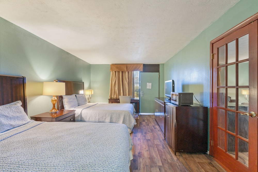 Travelodge Inn and Suites by Wyndham Historic Area - photo 14