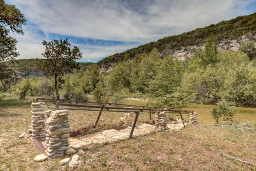 Roadrunner Canyon Ranch — Leakey — photo 2