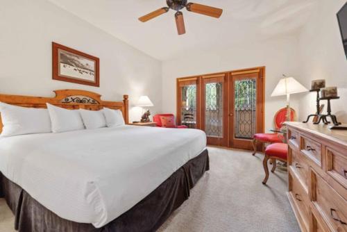 The Charter at Beaver Creek C015 in Beavercreek, United States