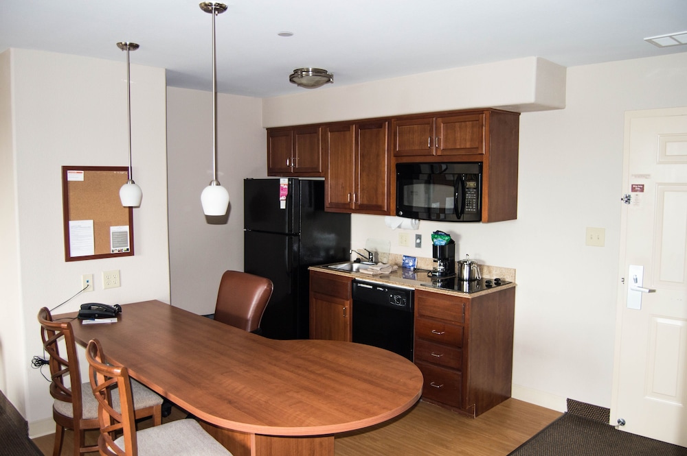 Candlewood Suites Victoria By Ihg - photo 11