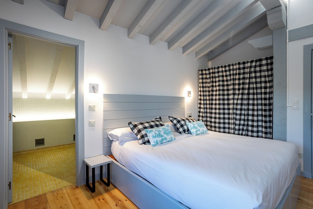 Casona Las Cinco Calderas — Santander — photo 4