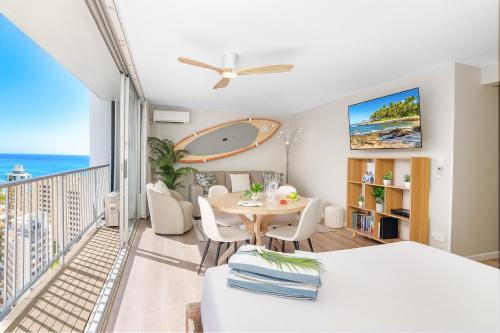 Stylish Studio with Great Ocean Views & Near Beach — 4-Star Luxury Hotel in Honolulu, United States